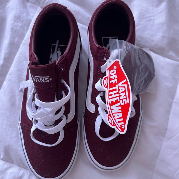Vans - Picture 4 of 5
